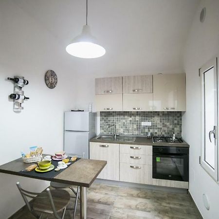 Agape Apartment Taranto Bagian luar foto