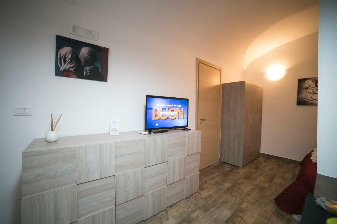Agape Apartment Taranto Bagian luar foto