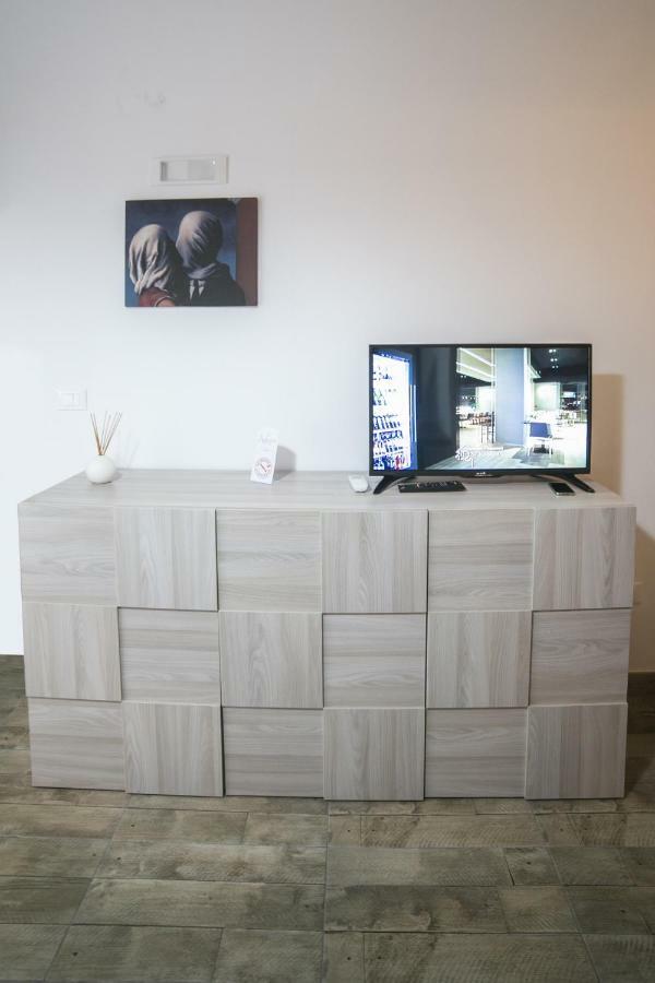 Agape Apartment Taranto Bagian luar foto